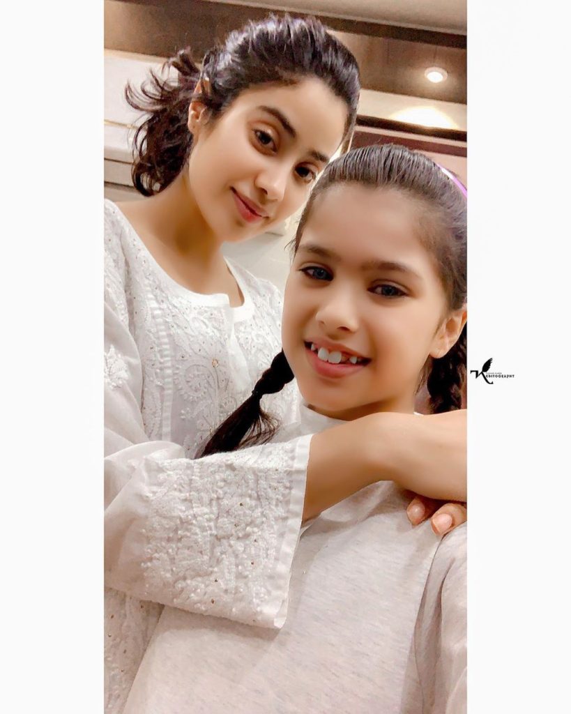 Riva Arora Selfies with Janvi Kapoor