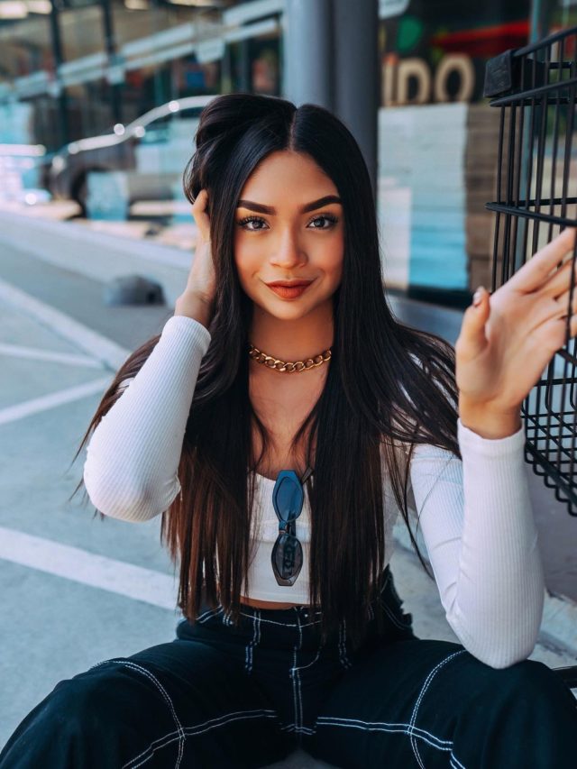 Read more about the article Mia Salinas (TikTok Star) Biography