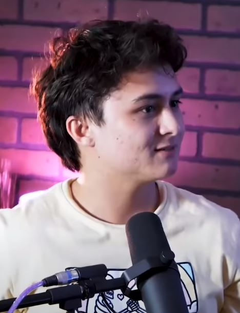 You are currently viewing Michael Reeves (YouTuber) Bio, Age, Height, Girlfriend & Twitch