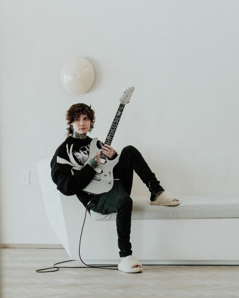Tim Henson (Guitarist) Biography, Age, Girlfriend & Height Sukhbeer Brar