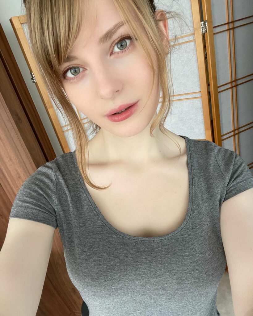 Ella Freya (Social Media Influencer) - Age, Height, Net Worth, Biography 