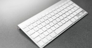 Read more about the article Are Wireless Keyboards Good for Gaming? Pros and Cons to Consider