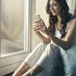 How to Ask Your Crush Out Over Text Without Getting Rejected?