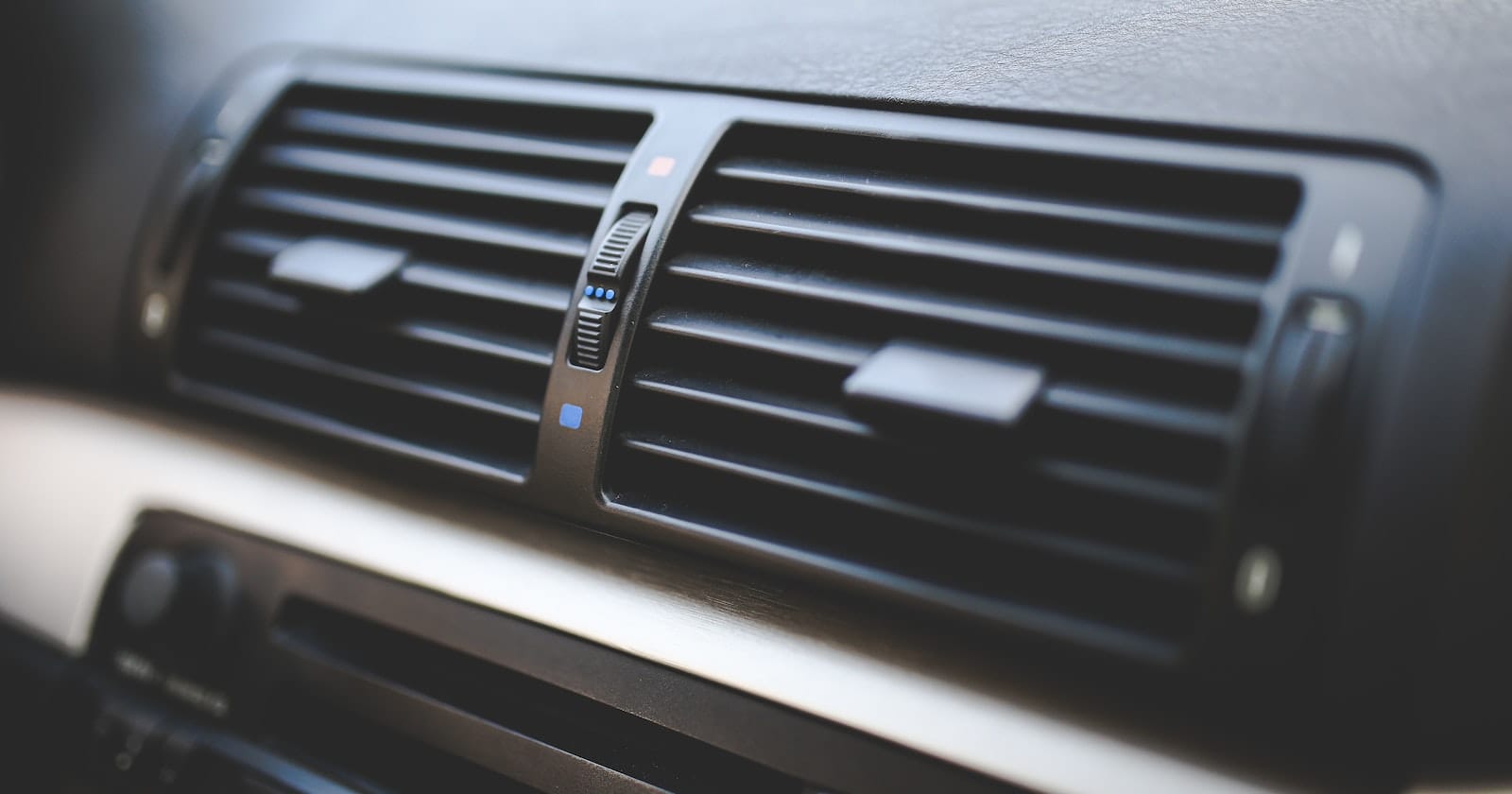 Read more about the article How to Fix AC in Car Blowing Hot Air