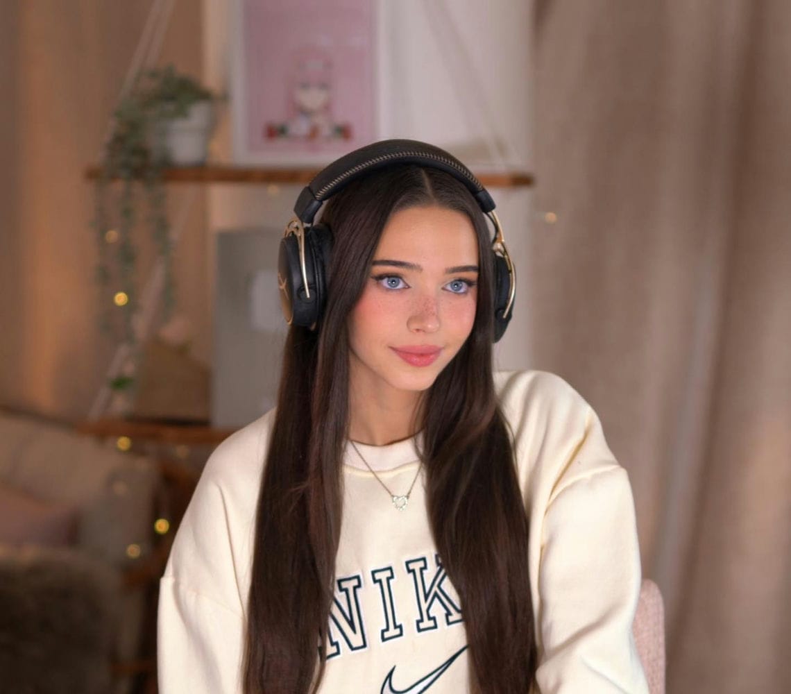You are currently viewing Who is Lydia Violet? Biography, Age, Height, Twitch, Boyfriend & Wikipedia