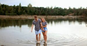 Read more about the article How to Get a Girlfriend in 30 Days or Less: The Ultimate Guide for Shy Guys
