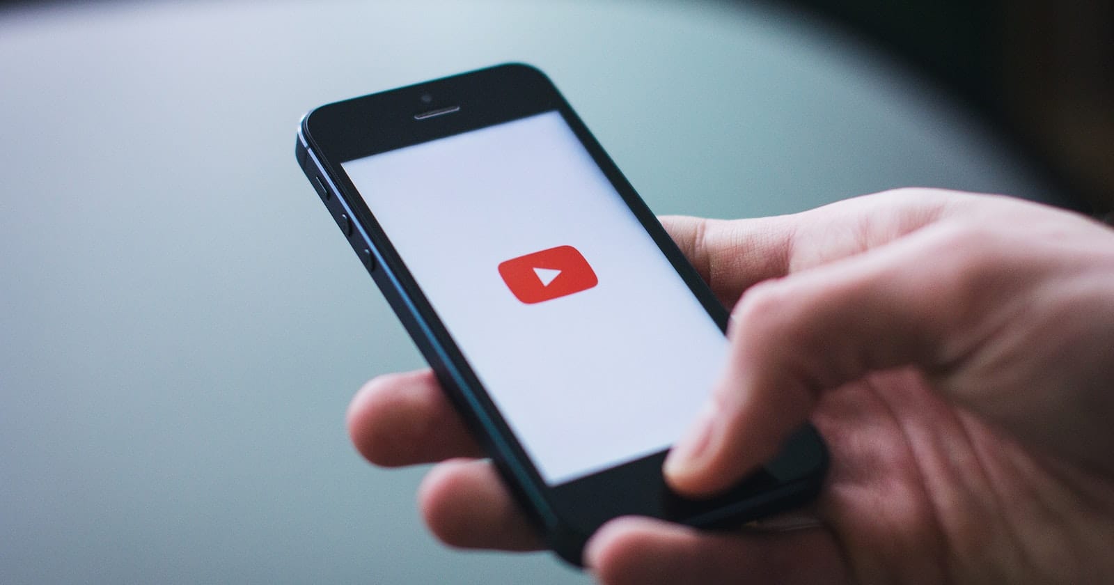 You are currently viewing How to Get More Views on YouTube: A Step-by-Step Guide
