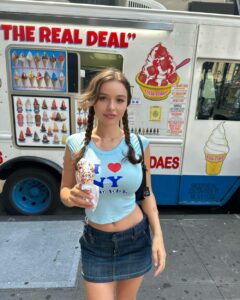 Who is Sophie Mudd? Biography, Age, Height, Boyfriend & Net Worth